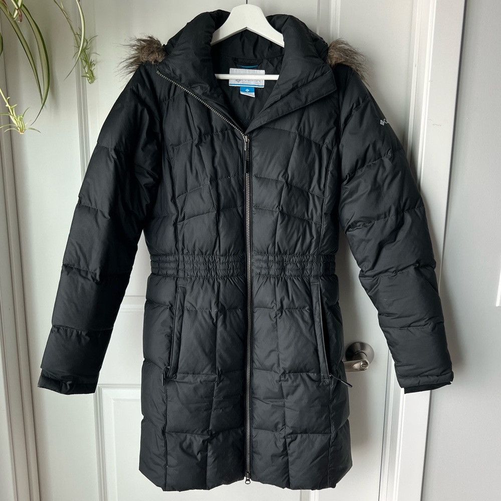 Columbia down winter parka with fur hood
